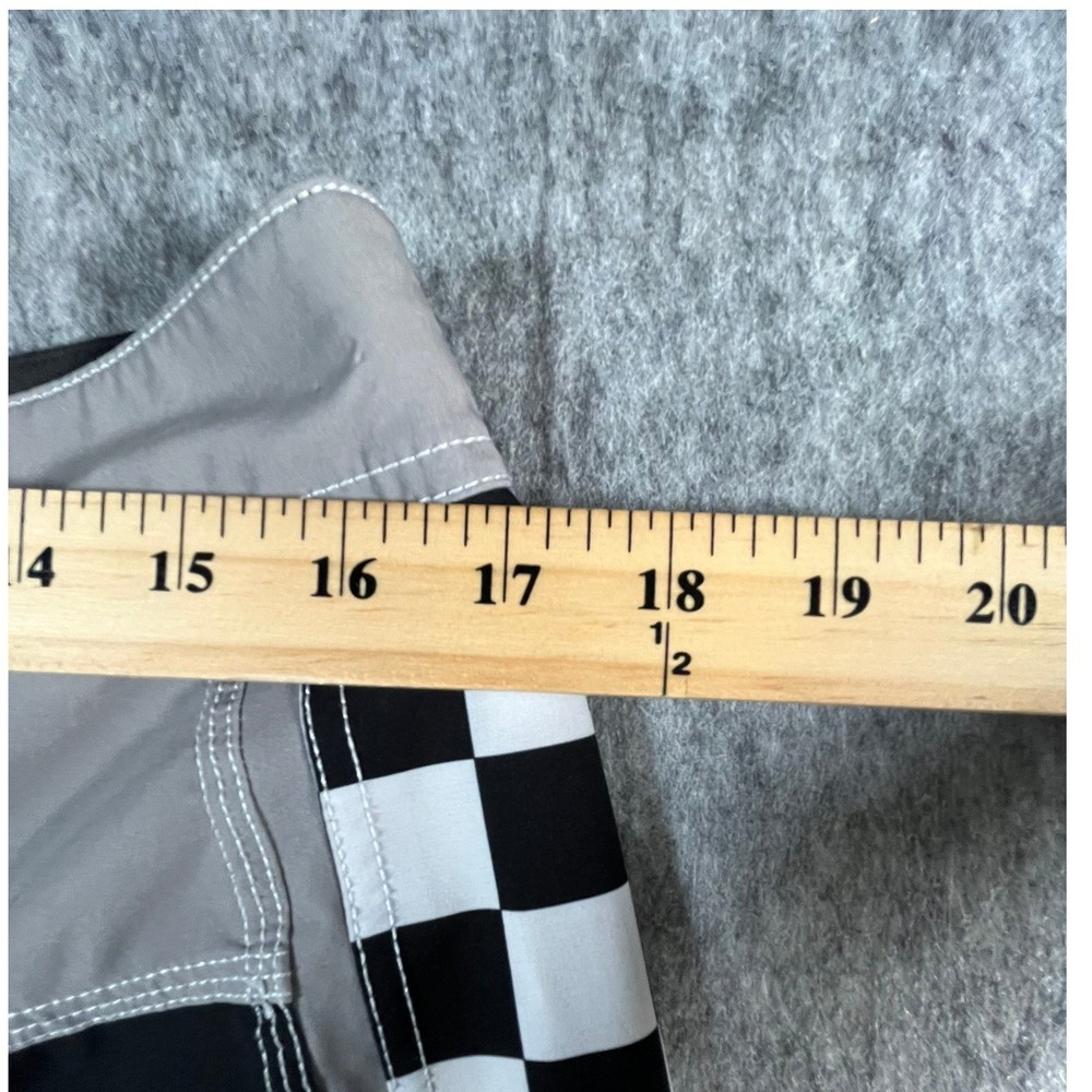 VANS Mens 32 Boardshorts Black Checkerboard Side 7" inseam - Picture 8 of 11